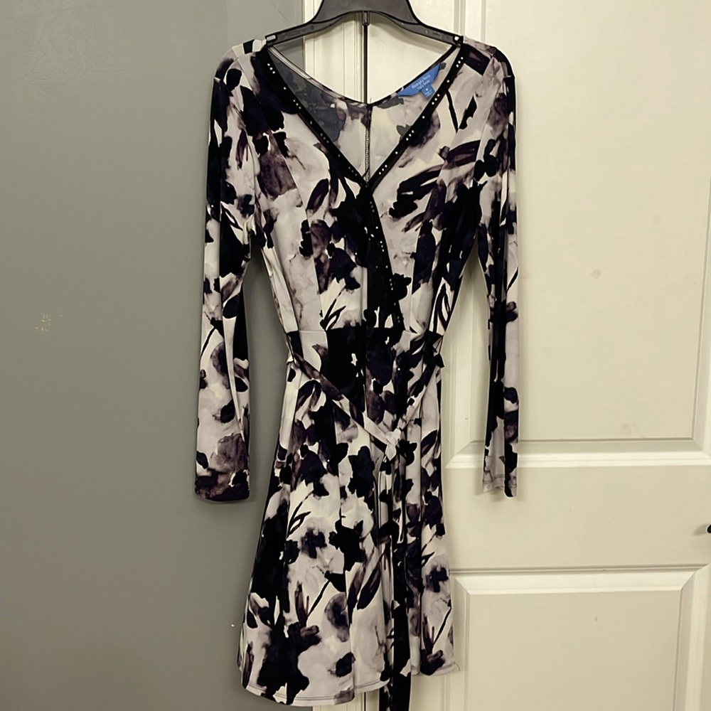 Simply stunning Vera Wang dress size M